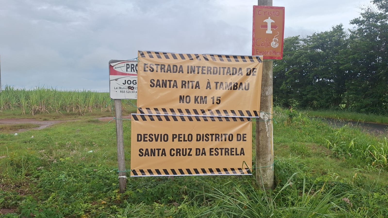 KM 15 da SRQ-010 segue interditado com sinalização ampliada